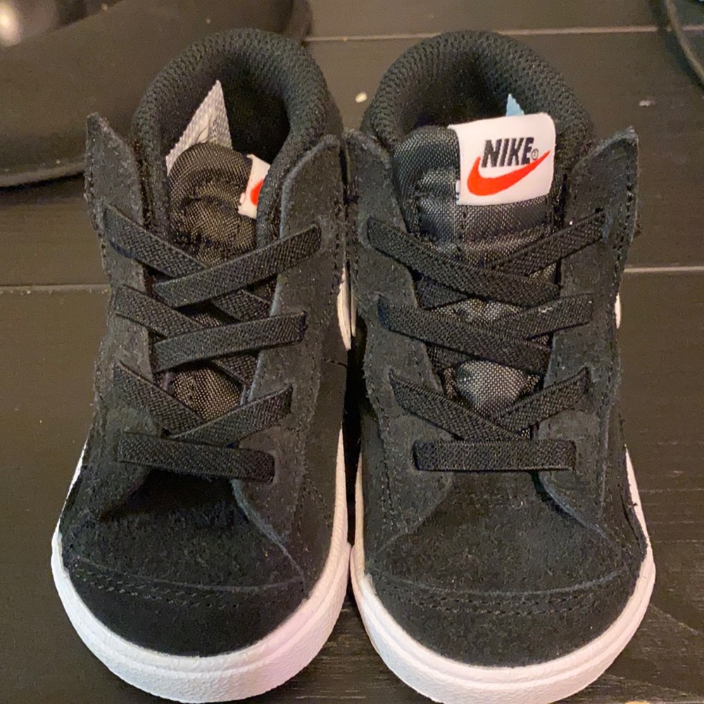 Nike Blazer Mid ‘77 size 5c